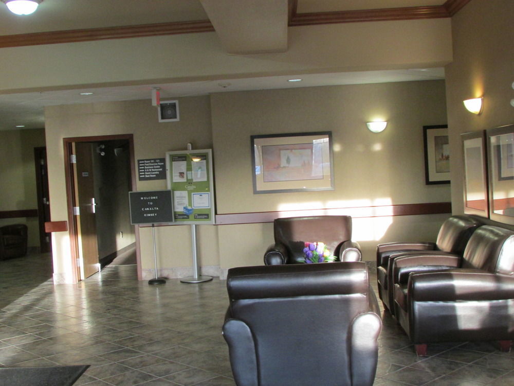Clarion Pointe Hotel Rimbey Bagian luar foto
