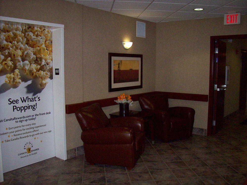 Clarion Pointe Hotel Rimbey Bagian luar foto